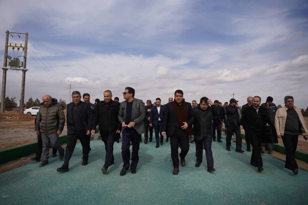 سیمان ساوه، یک قدم جلوتر از زمان؛ افتتاح نخستین مسیر آسفالتی مولد برق در صنعت سیمان